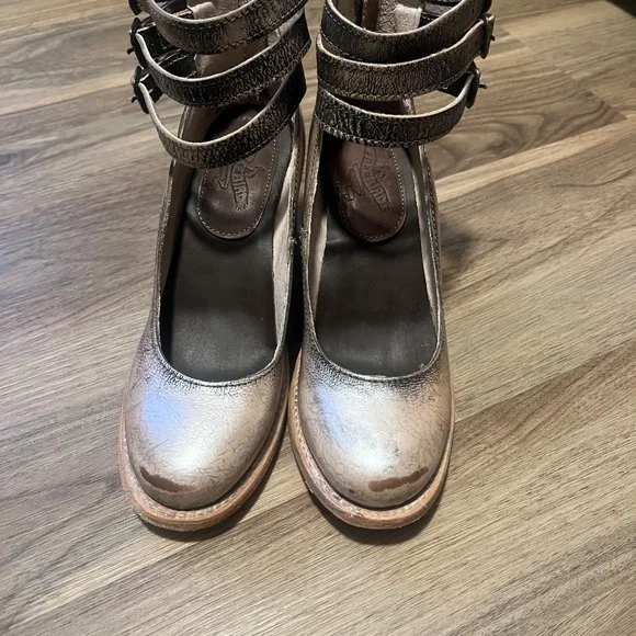 Freebird Randi - Picture 2 of 6